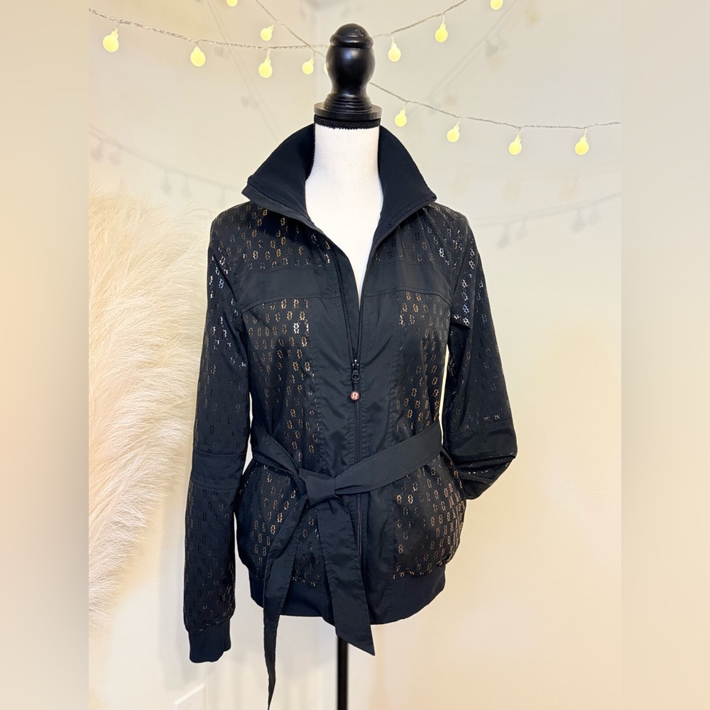 🌾 Lululemon Limited Edition New Moves Signature Jacket